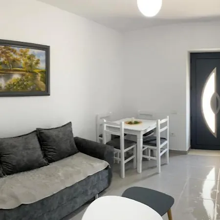 Apartment Asl House *